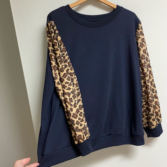 2 for $20 or 5 for $40
CUTE SWEATSHIRT - 1X - Picture 3 of 7